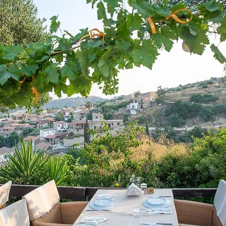 The Carob Tree - Rustic Luxury With Access To Pool And Restaurant Lárnaka