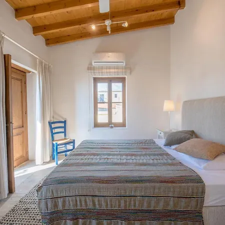 The Carob Tree - Rustic Luxury With Access To Pool And Restaurant * Lárnaca