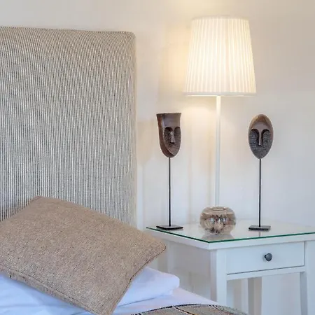 The Carob Tree - Rustic Luxury With Access To Pool And Restaurant Nyaraló Lárnaka