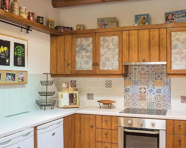 The Carob Tree - Rustic Luxury With Access To Pool And Restaurant *