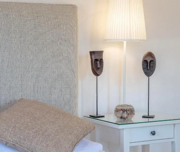 The Carob Tree - Rustic Luxury With Access To Pool And Restaurant Casa vacanze Larnaca