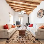 The Carob Tree - Rustic Luxury With Access To Pool And Restaurant *