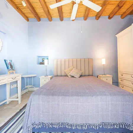 The Carob Tree - Rustic Luxury With Access To Pool And Restaurant * Larnaca