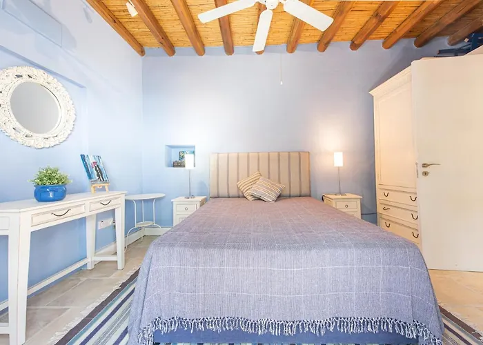 The Carob Tree - Rustic Luxury With Access To Pool And Restaurant * Larnaca