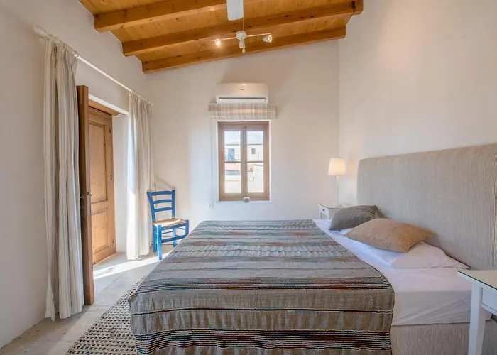 The Carob Tree - Rustic Luxury With Access To Pool And Restaurant * Larnaca